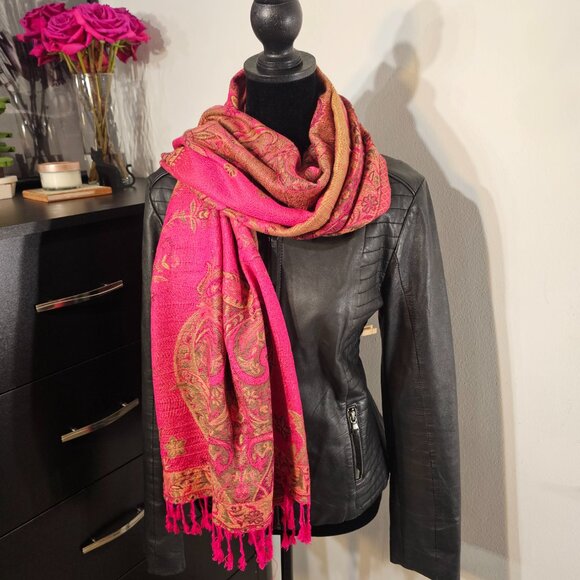 Gold, pink, floral, paisley, reversible, authentic pashmina scarf. - Picture 4 of 16